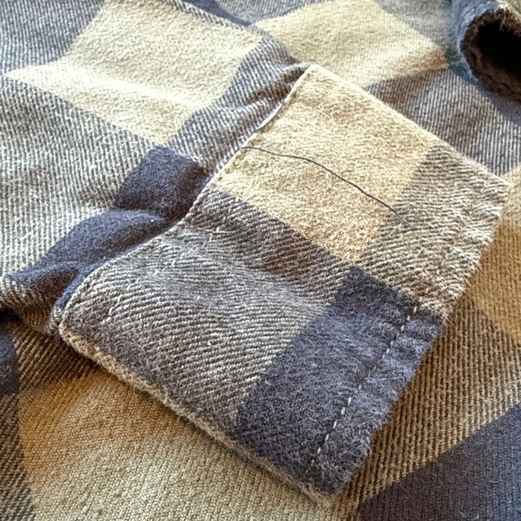 Vans Flannel Button-Up - Picture 4 of 9